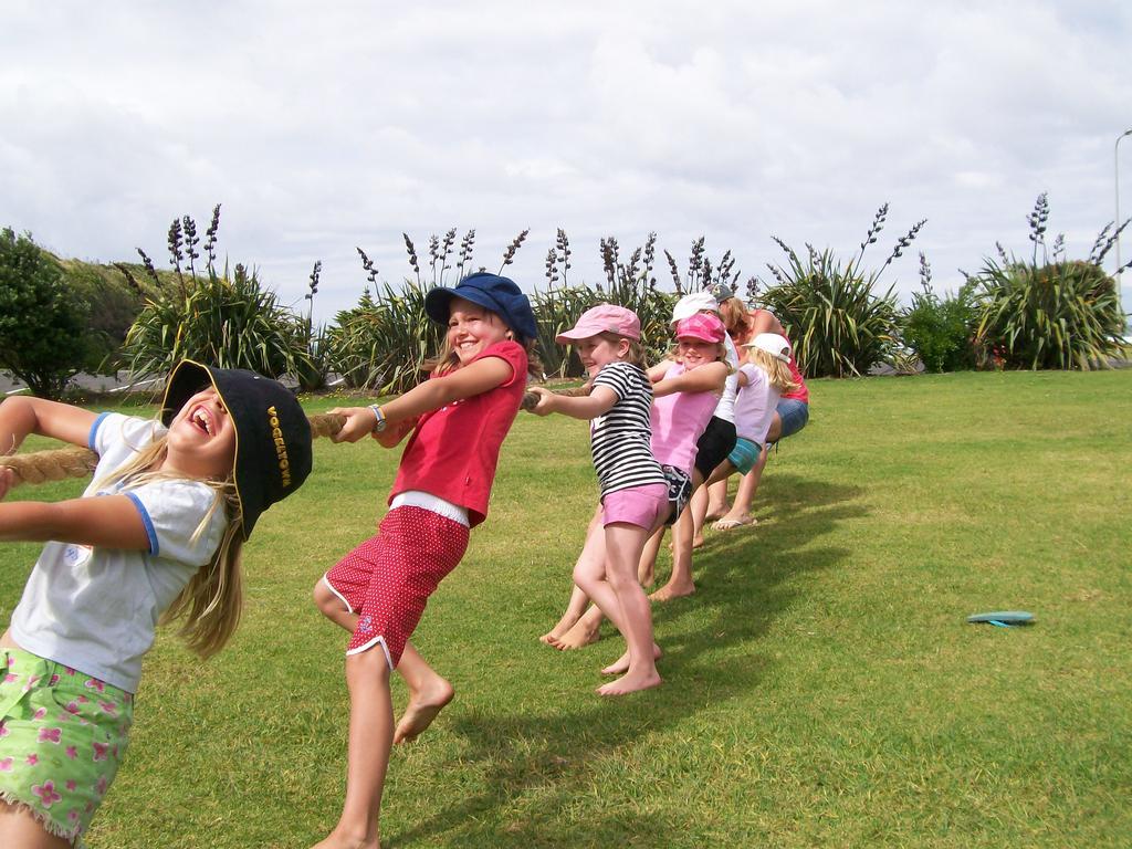 ホテル Opunake Beach Kiwi Holiday Park エクステリア 写真